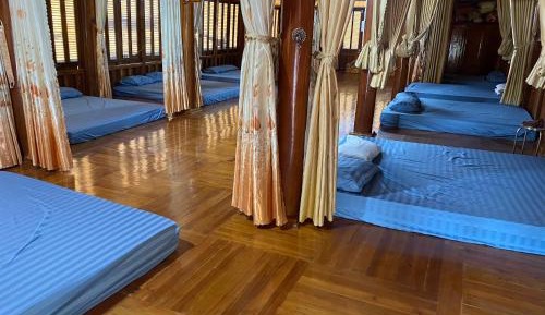 Mixed Dormitory Room