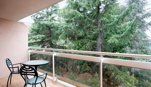 King Room with Sofa Bed and Balcony