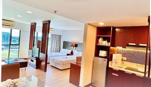 Apartment with Pool View 