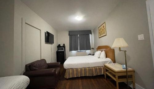 King Room - Non-Smoking