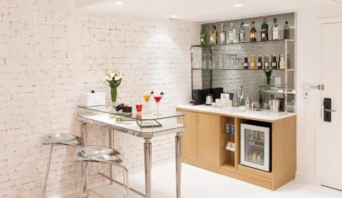 G suite with Lounge Access and Double Bed