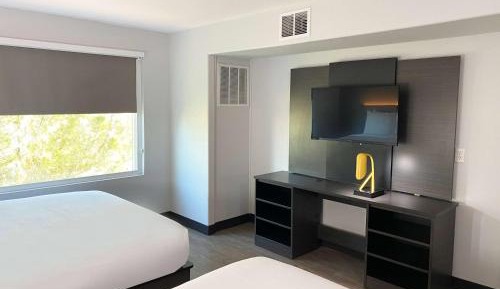 Queen Room with Two Queen Beds - Non-Smoking