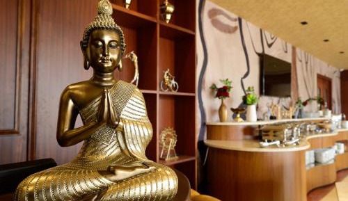 Deluxe Double Room (2 Adults + 1 Child)