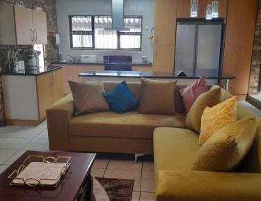 Standard Twin Room with Garden View