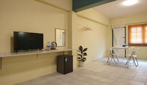 Studio with Sofa Bed