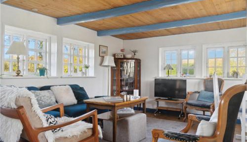 Three-Bedroom Holiday Home 