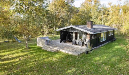 Three-Bedroom Vacation Home 