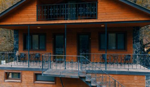 Quadruple Room with Private Bathroom