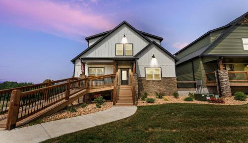 Six-Bedroom Holiday Home