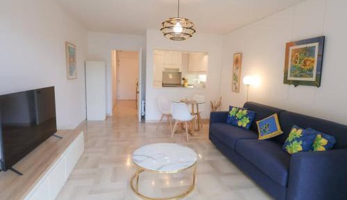 Studio with Garden View