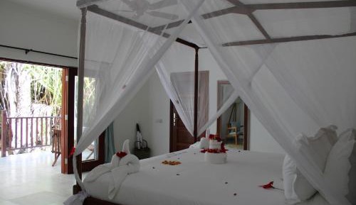 Bungalow with Garden View