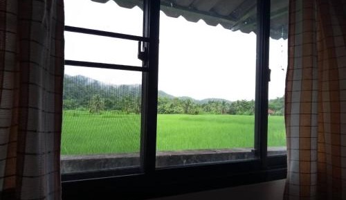Standard Twin Room with Mountain View