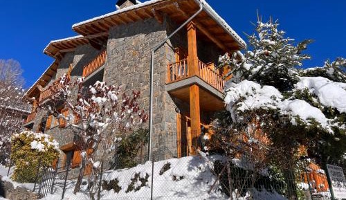 Studio with Mountain View