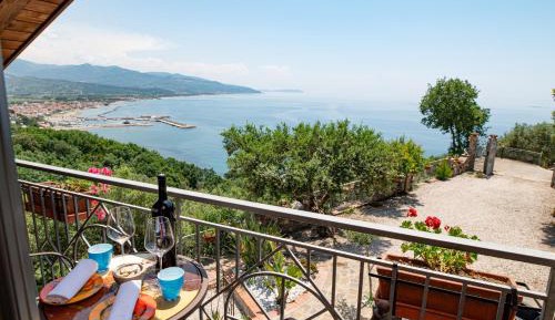 Chalet with Sea View