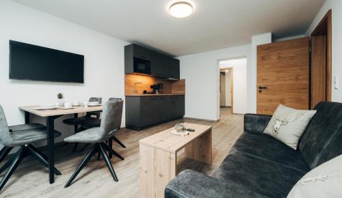 Apartment with Mountain View