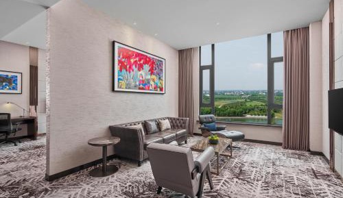 Two-Bedroom Suite with Lake View - High Floor