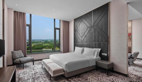 Two-Bedroom Suite with Lake View - High Floor