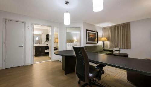 One Bedroom Suite Queen