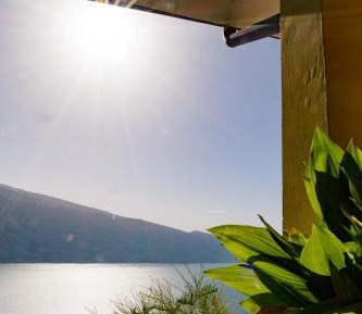 Apartment with Lake View