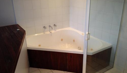 King Room with Spa Bath (Spa Bath under maintenance)