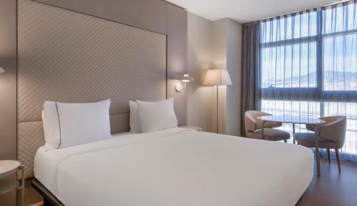 King Room with City View