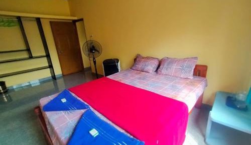 Family Room with Garden View