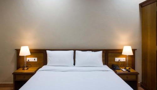 Queen Room with Garden View