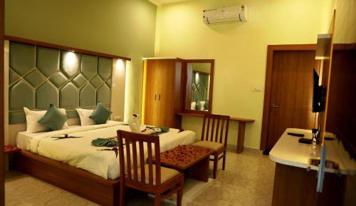 Suite with Garden View