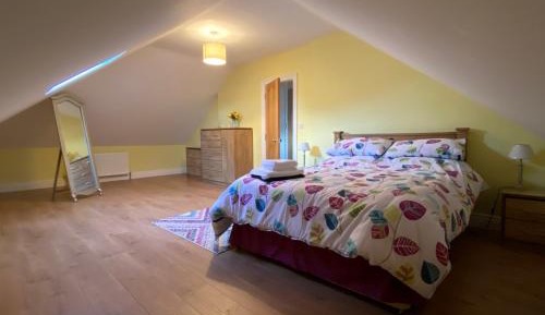 Family Room with Lake View