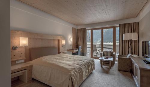 Special Offer - Double Room with Access to the Thermal Spa and Private Car