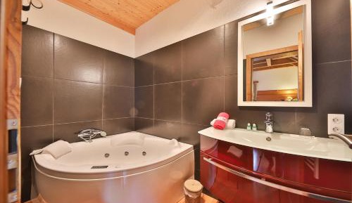 Double Room with Spa Bath