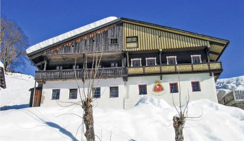 Three-Bedroom Vacation Home 