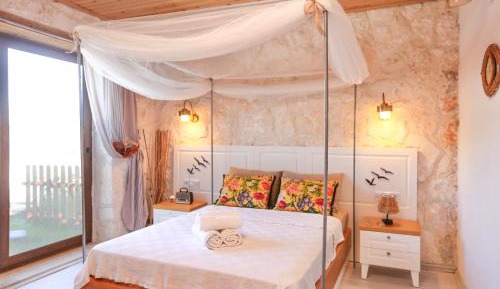 Apartment with Garden View