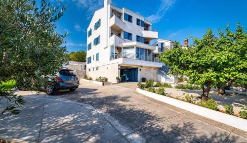 Deluxe Suite with Sea View