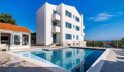 Deluxe Suite with Sea View