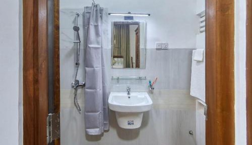 Apartment with Garden View