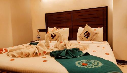 Deluxe Room (2 Adults + 1 Child)