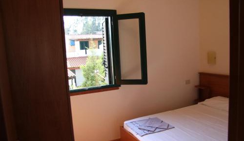 One-Bedroom Apartment with Garden View