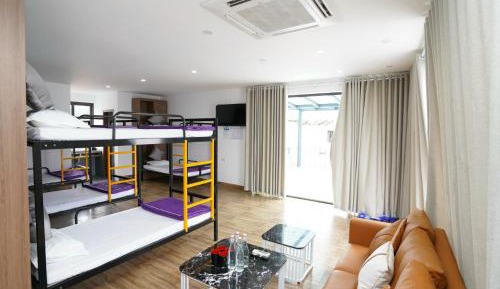 8-Bed Mixed Dormitory Room