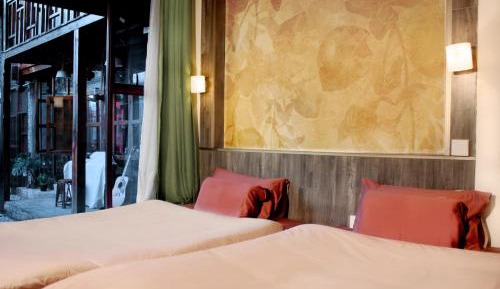 Tatami Twin Room With Naxi Yard View