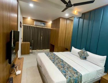 Suite with City View