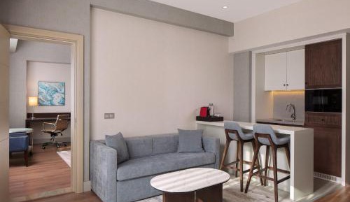 Two-Bedroom Suite with Kitchen and Sofa Bed