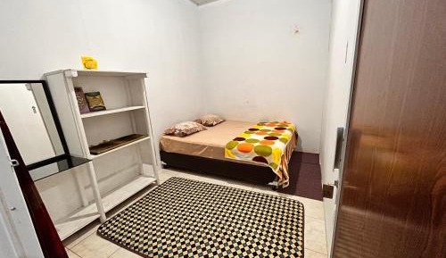 Standard Double Room with Shared Bathroom