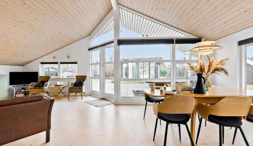 Four-Bedroom Holiday Home