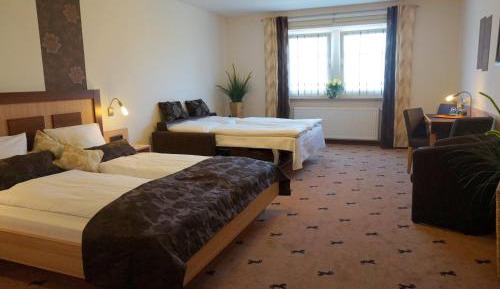 Family Room – in the historical main building (3-star category)