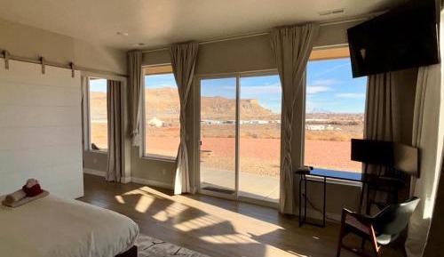 King Room with Mountain View