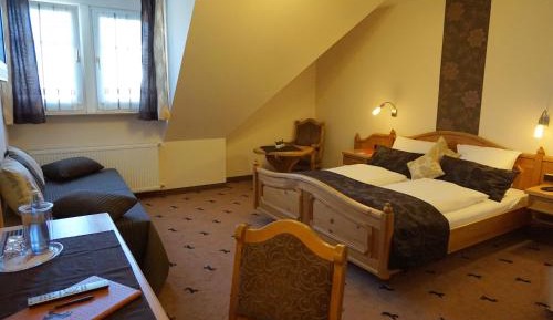Superior Double/Twin with sofa bed – main building (4-Star-Category)