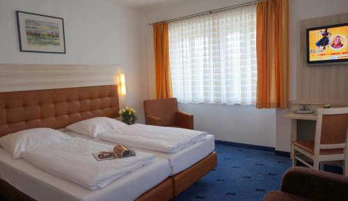 Economy Double/Twin Room - in the historical main building (3-star category)