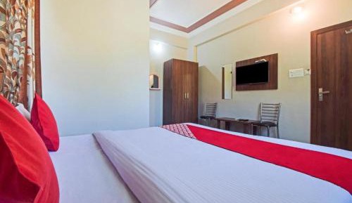 Deluxe Double Room (2 Adults + 1 Child)