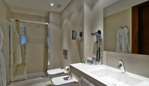 Family Room with Parking